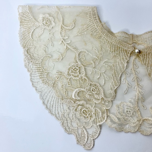Vintage Chantilly Lace Collar - Picture 6 of 8